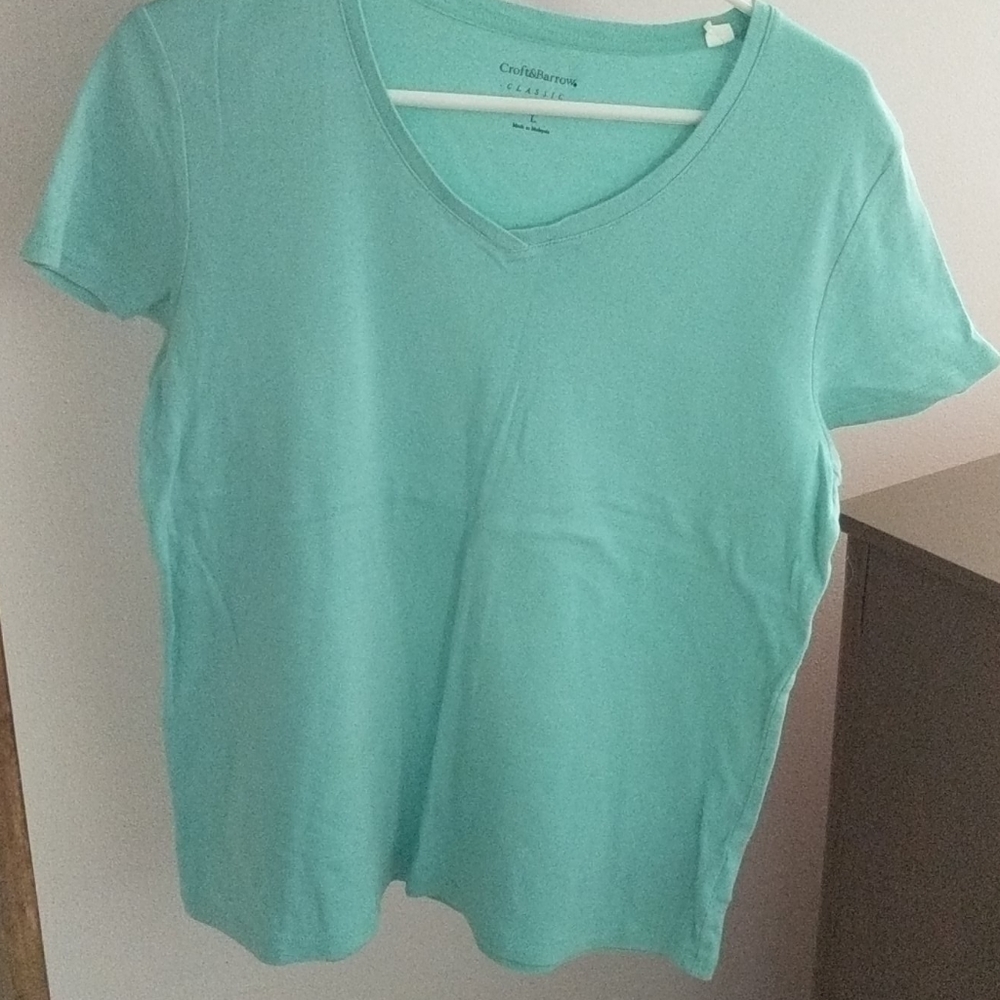 V neck tee shirt